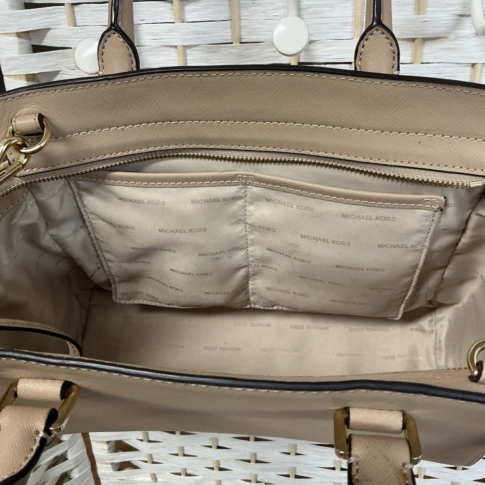 Michael‎ Kors Mercer Medium Satchel Beige Saffiano Leather-Minor Interior Marks - Picture 5 of 13